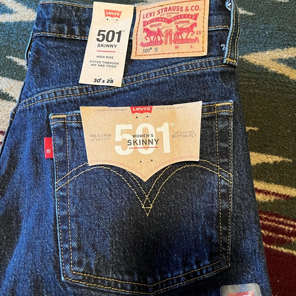 Levi 501 skinny jeans women’s